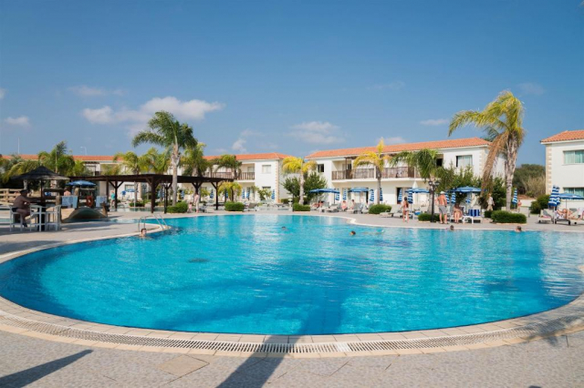 ULTIMELE LOCURI LARNACA, AVION DIN BUCURESTI, LA HOTEL TSOKKOS PARADISE HOLIDAY 4*, LA TARIFUL DE 848 EURO/PERS, DEMIPENSIUNE!