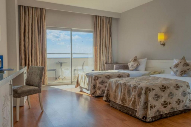 ULTIMELE LOCURI ANTALYA, AVION DIN BUCURESTI, LA HOTEL VITA SILVA 5*, LA TARIFUL DE 715 EURO/PERSOANA, ALL INCLUSIVE!