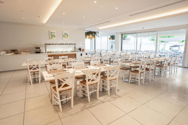 ULTRA LAST MINUTE AYIA NAPA GAIA SUN 4**** DEMIPENSIUNE ZBOR DIRECT DIN OTOPENI CU TAXE INCLUSE