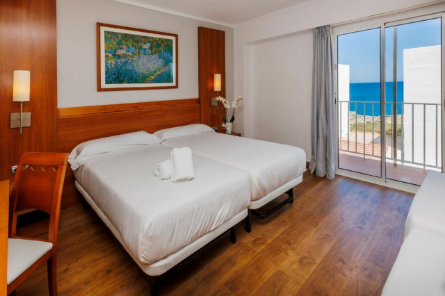 ULTRA LAST MINUTE PLAJA MALLORCA 3*** DEMIPENSIUNE O7 COLOMBO  ZBOR DIN CLUJ NAPOCA  CU TAXE INCLUSE