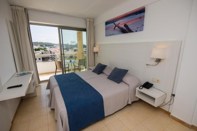 ULTRA LAST MINUTE PALMA DE MALLORCA 3*** BELLA MAR ZBOR DIN OTOPENI CU TAXE INCLUSE