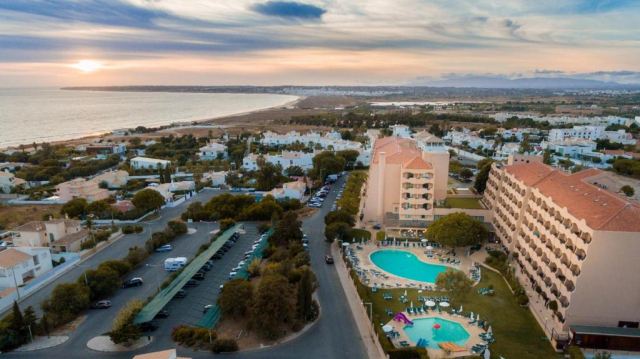 ULTRA LAST MINUTE PORTUGALIA 4****DEMIPENSIUNE VILA ATLANTICO ZBOR DIN OTOPENI/ CU TAXE INCLUSE