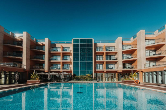 ULTRA LAST MINUTE DELUXE  PORTUGALIA 5*****DEMIPENSIUNE REAL MARINA ZBOR DIN OTOPENI/ CU TAXE INCLUSE