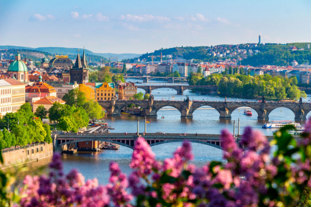 CITY BREAK PRAGA CU ZBOR DIN TIMISOARA 📍🗺️