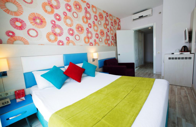 Sejur in Antalya: 340 euro cazare 7 nopti cu All inclusive+ transport avion+ toate taxele 