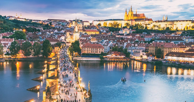 RUSALII ÎN PRAGA &amp; CASTELE IMPERIALE – 6 ZILE LA PREȚ REDUS!