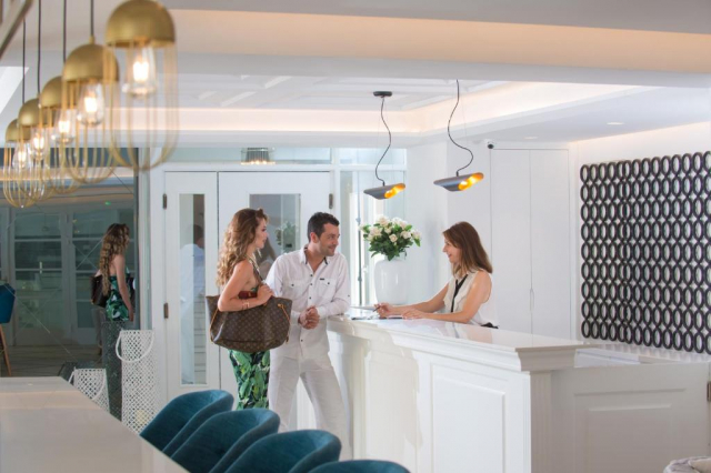 ULTRA LAST MINUTE INSULA CRETA 4**** MARI KRISTIN  BEACH ZBOR DIRECT DIN CLUJ NAPOCA CU TAXE INCLUSE