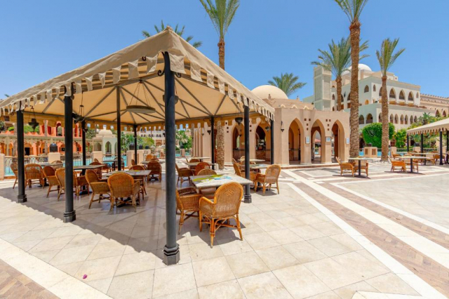 ULTIMELE LOCURI EGYPT 5***** ALL INCLUSIVE MAKADI PALACE ZBOR CHARTER DIN OTOPENI CU TAXE INCLUSE