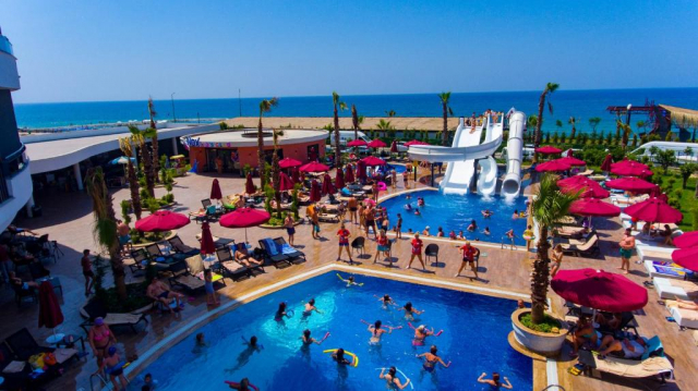 ULTIMELE LOCURI ANTALYA, AVION DIN SIBIU, LA HOTEL NOXINN DELUXE 5*, LA TARIFUL DE 699 EURO/PERSOANA, UAI!