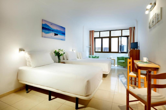 ULTRA LAST MINUTE INSULELE CANARE 3*** CRISOL FAYCAN ZBOR DIRECT DIN OTOPENI CU TAXE INCLUSE