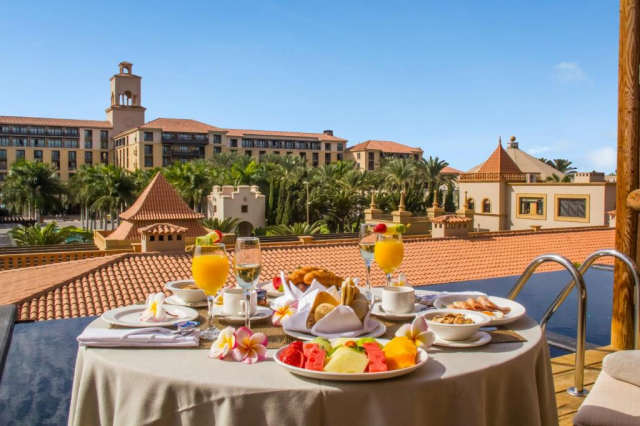 ULTRA LAST MINUTE INSULELE CANARE 5**** DELUXE PENSIUNE COMPLETA LOPESAN GRAN PRINCESS ZBOR DIRECT DIN OTOPENI CU TAXE INCLUSE