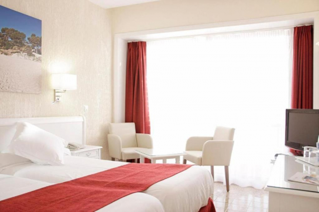 ULTRA LAST MINUTE MALLORCA 4****DEMIPENSIUNE  BELLA PLAYA SPA ZBOR OTOPENI CU TAXE INCLUSE