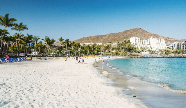 Sejur de Rusalii la plaja in Gran Canaria la doar 765 euro,avion din Bucuresti!Hotel Servatur Playa Bonita