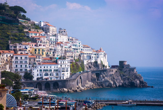 Oferă SORRENTO/COASTA AMALFITANA , sejur 4 nopti, cu plecare din Cluj Napoca (OR)