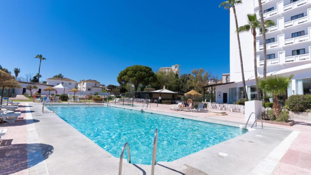 ULTRA LAST MINUTE MALAGA 7 NOPTI CAZARE DEMIPENSIUNE COSTA SERENA  ZBOR DIN OTOPENI CU TAXE INCLUSE