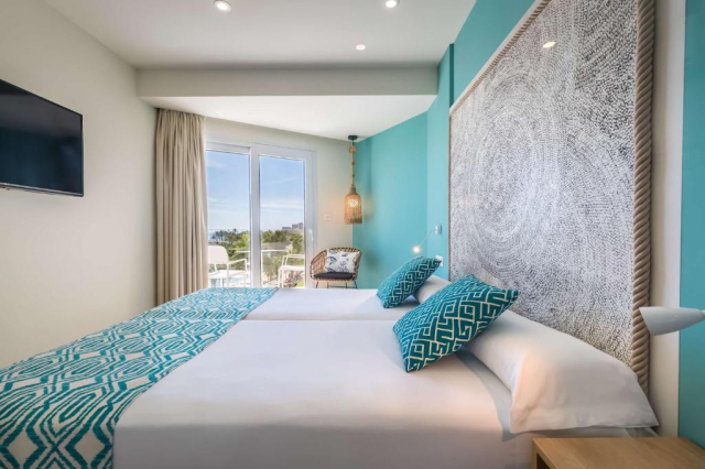 ULTRA LAST MINUTE MALAGA 7 NOPTI CAZARE DEMIPENSIUNE 4****OCCIDENTAL TOREMOLINOS ZBOR DIN OTOPENI CU TAXE INCLUSE