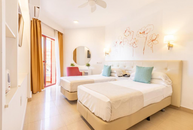 ULTRA LAST MINUTE MALAGA 7 NOPTI CAZARE DEMIPENSIUNE 4****ANGELA ZBOR DIN OTOPENI CU TAXE INCLUSE