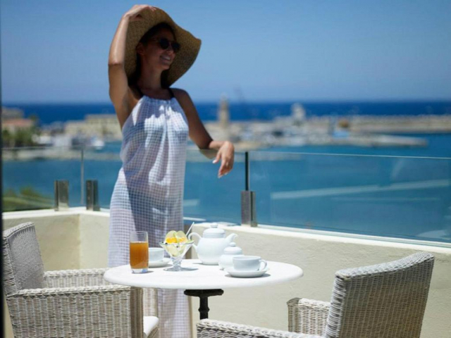 ULTRA LAST MINUTE DELUXE INSULA CRETA 5*****DEMIPENSIUNE KYMA BEACH  ZBOR CHARTER DIN OTOPENI TAXE INCLUSE