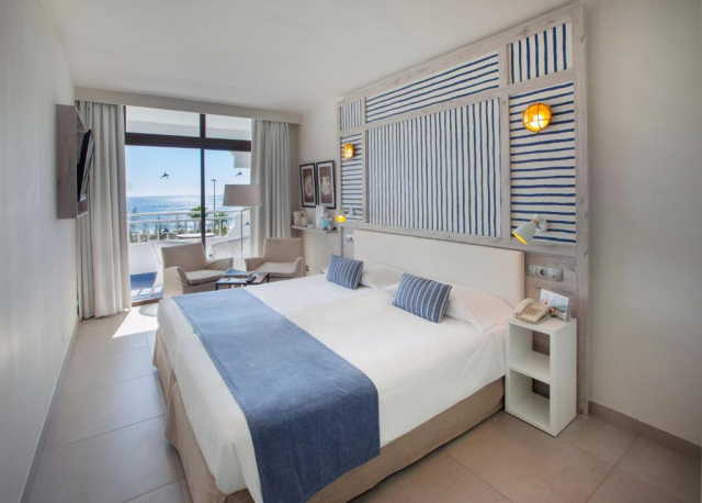 ULTRA LAST MINUTE INSULELE CANARE CORALLIUM BEACH  DEMIPENSIUNE ZBOR DIRECT DIN OTOPENI CU TAXE INCLUSE