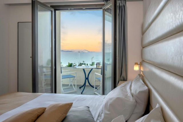 ULTRA LAST MINUTE DELUXE INSULA CRETA 3***DEMIPENSIUNESUNSET  BEACH ZBOR CHARTER DIN OTOPENI TAXE INCLUSE