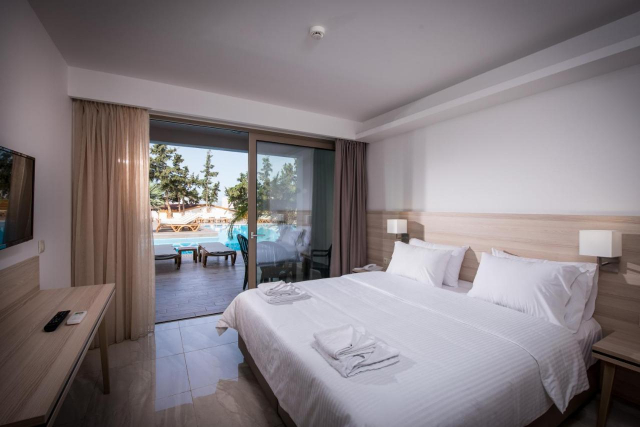 ULTRA LAST MINUTE DELUXE INSULA CRETA 5**** ALL INCLUSIVE GOUVES WATER PARK ZBOR CHARTER DIN OTOPENI TAXE INCLUSE