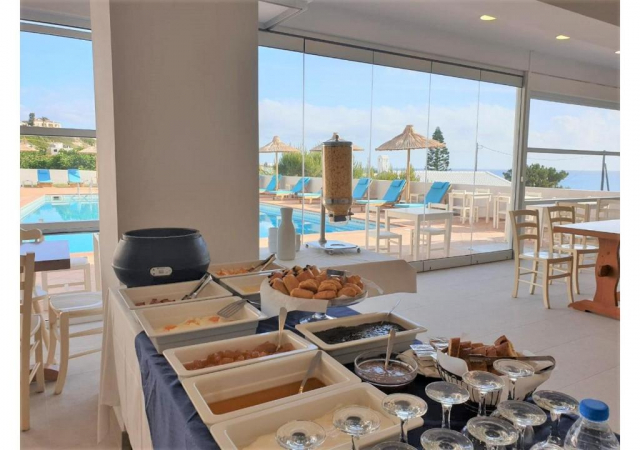 ULTRA LAST MINUTE INSULA CRETA 4**** SARADARI  BEACH HOTEL ZBOR CHARTER DIN OTOPENI  CU TAXE INCLUSE