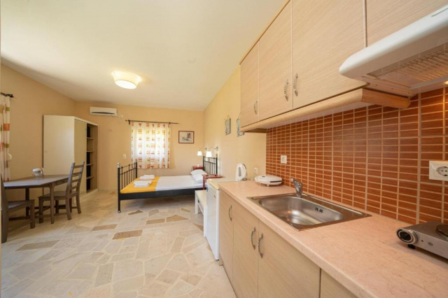 LAST MINUTE INSULA KEALONIA doar 305 euro / persoana / mic dejun / transport avion / plecare 07.06.2026