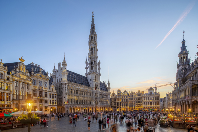 CITY BREAK IN BRUXELLES -  ZBOR DIN IASI 🍟🍫🧇