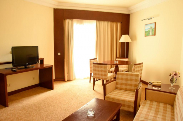 12.06 Ofeta speciala Tunisia pachet cu zbor direct, 7 nopti , 465 € taxe incluse ! 