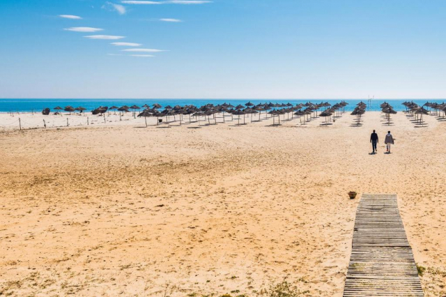 12.06 Ofeta speciala Tunisia pachet cu zbor direct, 7 nopti , 465 € taxe incluse ! 