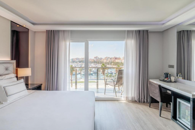 ULTRA LAST MINUTE PE PLAJA BENIDORM 4**** MELIA ALICANTE  DEMIPENSIUNE ZBOR DIN OTOPENI CU TAXE INCLUSE