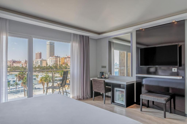 ULTRA LAST MINUTE PE PLAJA BENIDORM 4**** MELIA ALICANTE  DEMIPENSIUNE ZBOR DIN OTOPENI CU TAXE INCLUSE