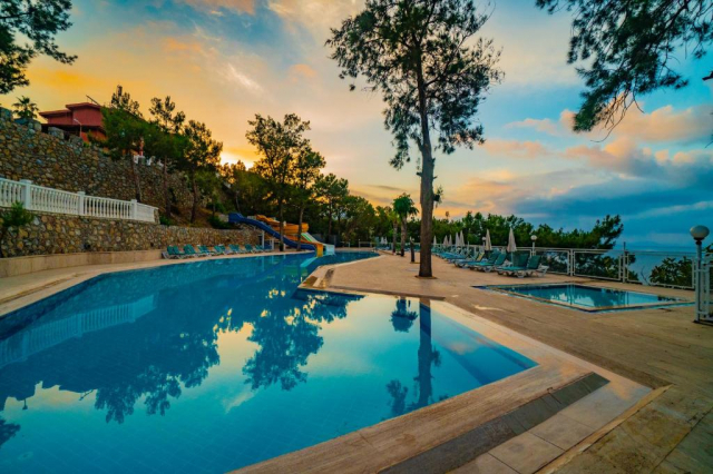 Sejur in Antalya: 270 euro cazare 7 nopti cu All inclusive+ transport avion+ toate taxele 