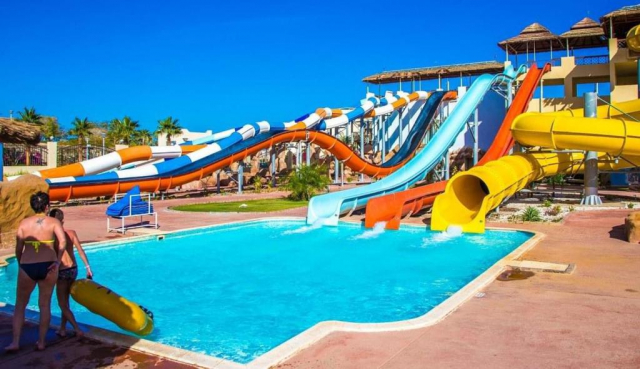 Sejur in Hurghada: 850 euro cazare 7 nopti cu Ultra All inclusive+ transport avion+ toate taxele 
