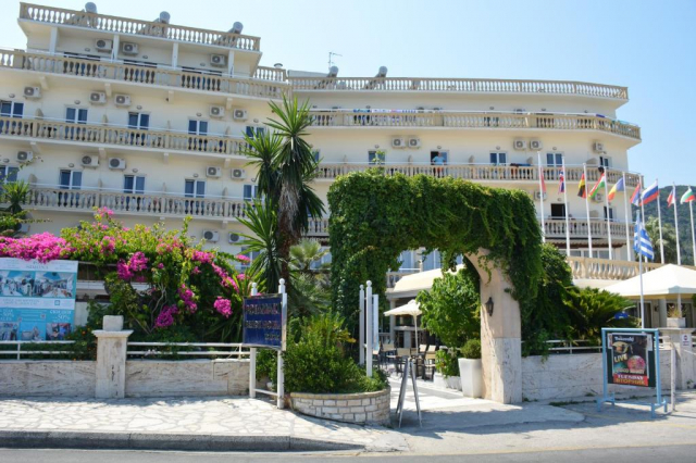LAST MINUTE INSULA CORFU doar 332 euro / persoana / mic dejun / transport avion plecare 26.06.2026