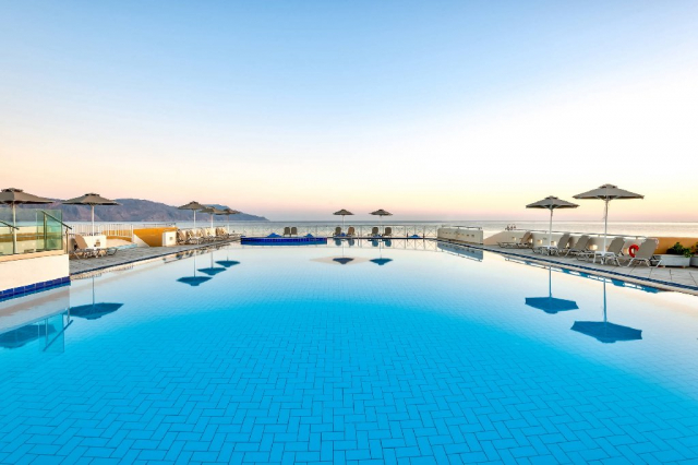 LAST MINUTE INSULA CRETA CHANIA doar 595 euro / persoana / ALL INCLUSIVE / transport avion plecare 20.06.2026