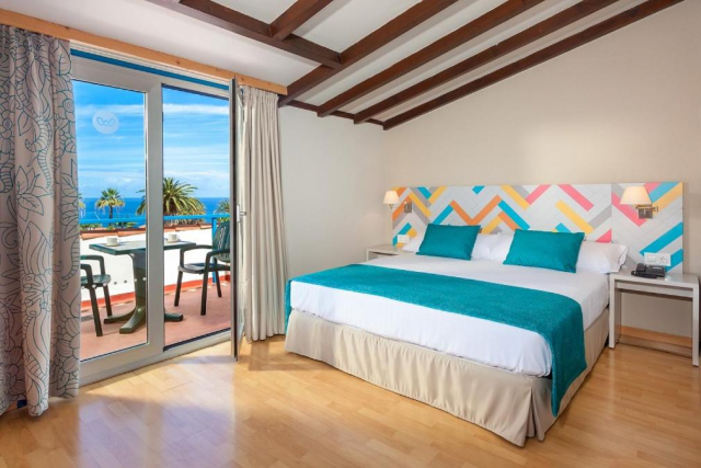 ULTIMELE LOCURI TENERIFE O7 TENERIFE  4**** DEMIPENSIUNE ZBOR DIRECT DIN OTOPENI CU TAXE INCLUSE