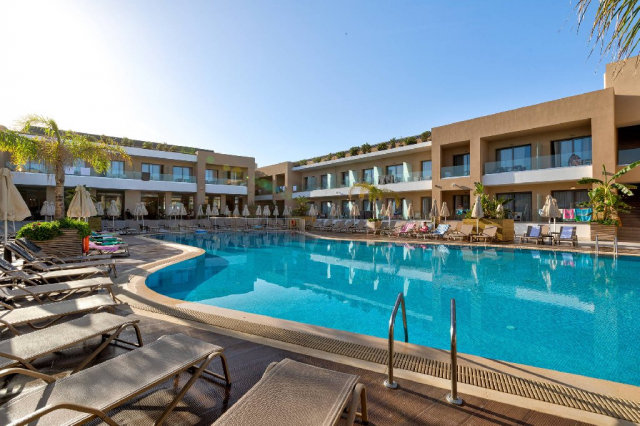 LAST MINUTE INSULA ZAKYNTHOS doar 795 euro / persoana / ALL INCLUSIVE /   transport avion plecare 18.06.2026