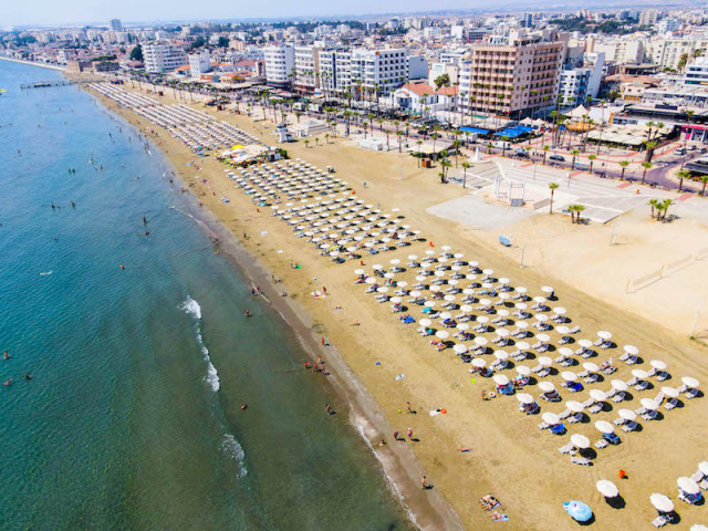 CIPRU - Larnaca: 7 nopti cazare cu mic dejun + bilet avion Sibiu + taxe aeroport + transfer = 559 euro/pers