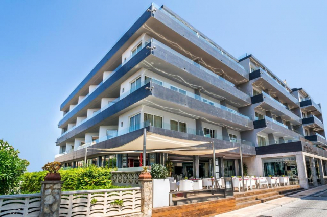 ULTRA LAST MINUTE PALMA DE MALLORCA 4**** NAUTIC SPA ZBOR OTOPENI CU TAXE INCLUSE