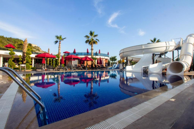 ULTIMELE LOCURI ANTALYA, AVION DIN TG-MURES, LA HOTEL NOXINN DELUXE 5*, LA TARIFUL DE 795 EURO/PERSOANA, UAI!