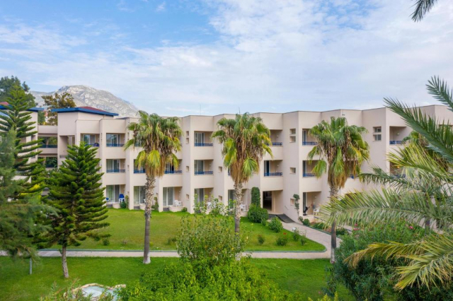 ULTIMELE LOCURI ANTALYA, AVION DIN BUCURESTI, LA HOTEL LABRANDA ALANTUR 5*, LA TARIFUL DE 785 EURO/PERSOANA, AI!
