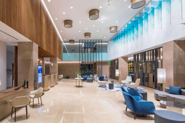 ULTIMELE LOCURI PLAJA CIPRU 5***** RADISSON HOTEL ZBOR DIRECT DIN OTOPENI CU TAXE INCLUSE