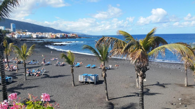 ULTIMELE LOCURI TENERIFE 3*** TROPICAL HOTEL 7 NOPTI ZBOR CHARTER DIN OTOPENI  CU TAXE INCLUSE