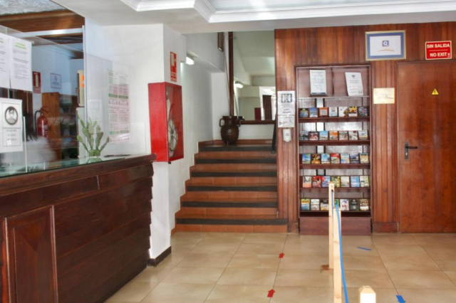 ULTIMELE LOCURI TENERIFE 3*** TROPICAL HOTEL 7 NOPTI ZBOR CHARTER DIN OTOPENI  CU TAXE INCLUSE