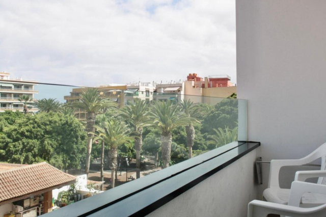 ULTIMELE LOCURI TENERIFE 3*** TROPICAL HOTEL 7 NOPTI ZBOR CHARTER DIN OTOPENI  CU TAXE INCLUSE