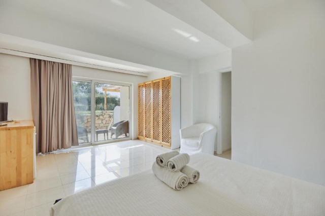 Sejur in Zakynthos: 590 euro cazare 7 nopti cu All inclusive+ transport avion+ toate taxele