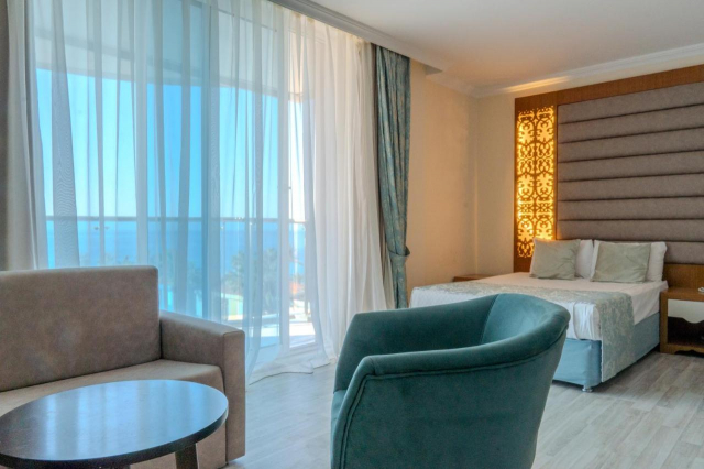 Sejur in Antalya: 560 euro cazare 7 nopti cu Ultra All inclusive+ transport avion+ toate taxele