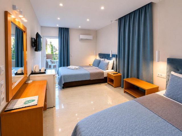 ULTIMELE LOCURI CRETA HERAKLION, AVION DIN BUCURESTI, LA HOTEL CASTRO 3*, LA TARIFUL DE 504 EURO/PERSOANA, MIC DEJUN!