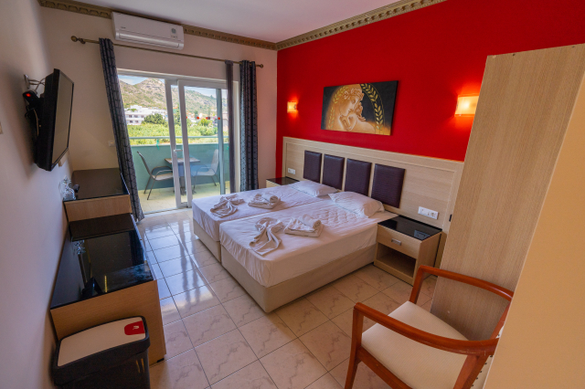 ULTIMELE LOCURI RODOS, AVION DIN BUCURESTI, LA HOTEL GRECIAN FANTASIA 3*, LA TARIFUL DE 525 EURO/PERSOANA, DEMIPENSIUNE!